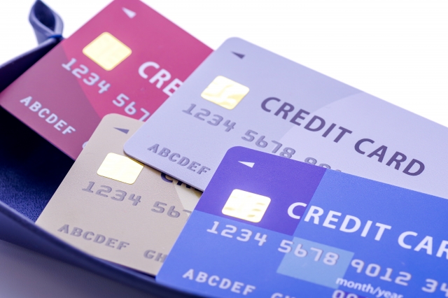 アンリクリニックはクレジットカード払い・ローン払いも可能です。