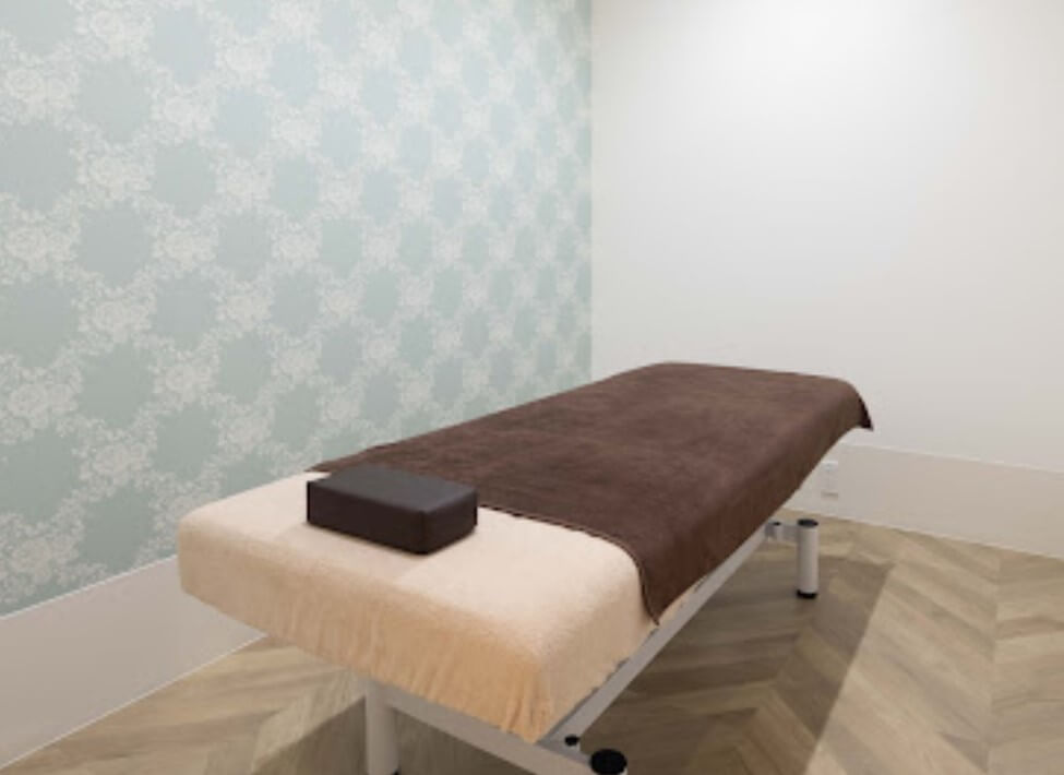 メンズアリシアクリニック吉祥寺西口院の脱毛の施術をする個室の写真
